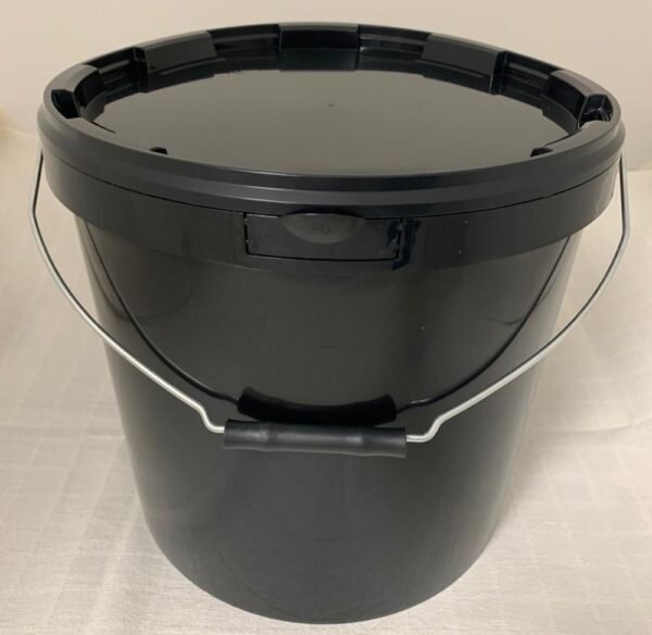 Galeti, cutii si caserole din plastic