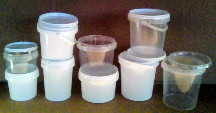 Galeti, cutii si caserole din plastic