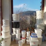 Galeti, cutii si caserole din plastic